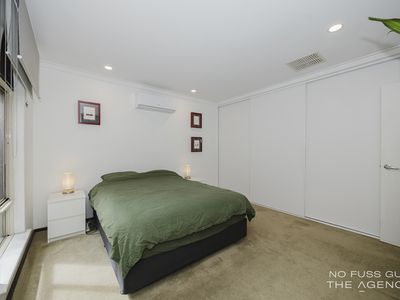 16 Ranleigh Way, Greenwood