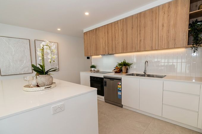 212 / 11 Waterside Retreat, Birtinya