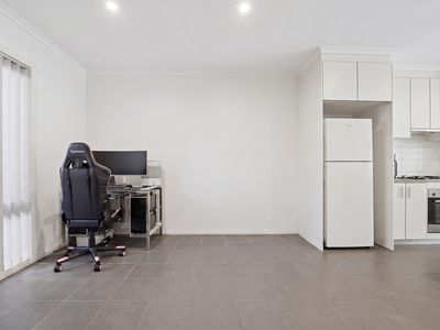 4 / 2 Mcintosh Street, Queanbeyan