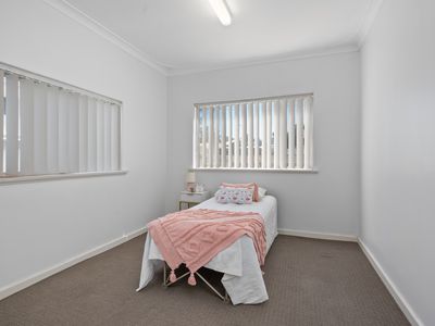 112 Piccadilly Street, Piccadilly