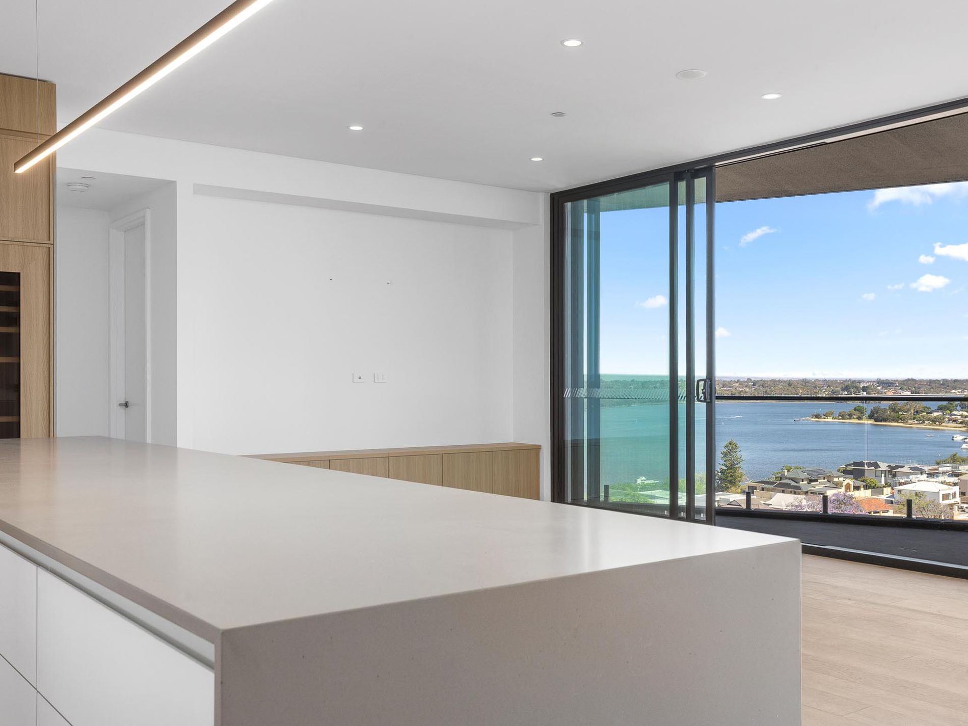 1001 / 18 Ogilvie Road, Mount Pleasant