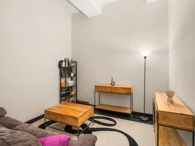 911 / 20 Pine Street, New York, NY, International