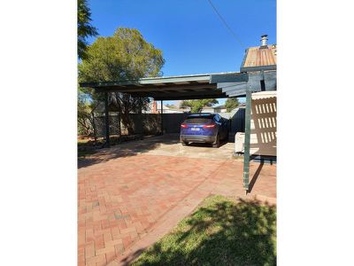 024 Railway Avenue, Leitchville