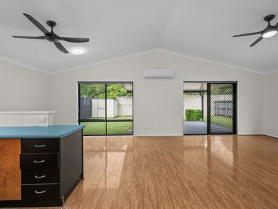 74 Serafina Drive, Helensvale