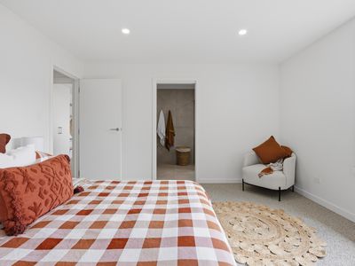 2 / 61 Stanley Street, Summerhill