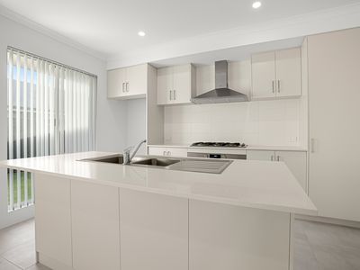 4 Lustre Rd, Baldivis