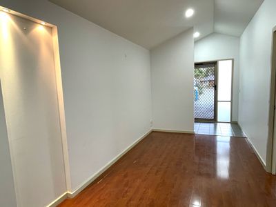 2 / 5 Debanne Court, Narre Warren