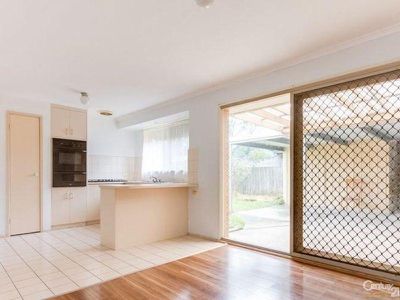 10 Mirranda Gardens, Hampton Park