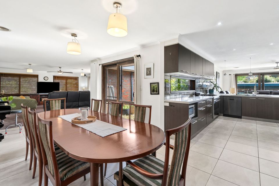 17-19 St Elmo Crescent, Highton