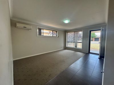 8B Thornett Place, Dubbo