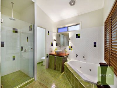 6 Regatta Crescent, Douglas