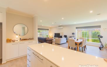 57 Grant Parade, Officer