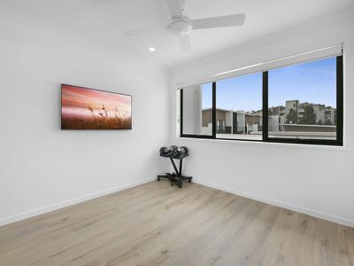 1021 / 154 Musgrave Avenue, Southport