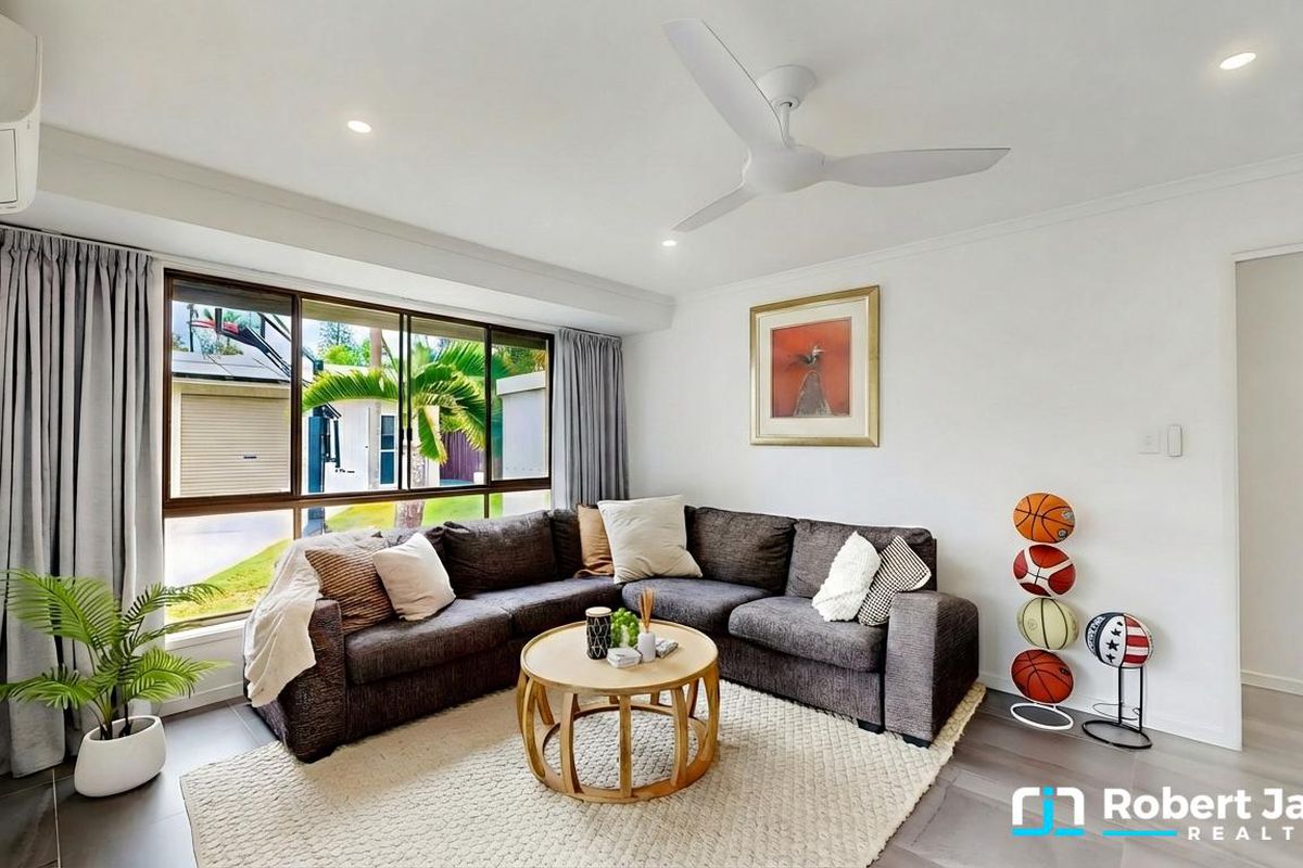 10 Spinnaker Drive, Mount Coolum