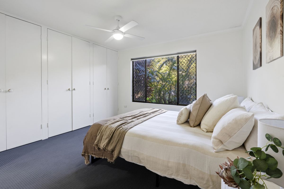 2 / 22 Dunlop Court, Mermaid Waters