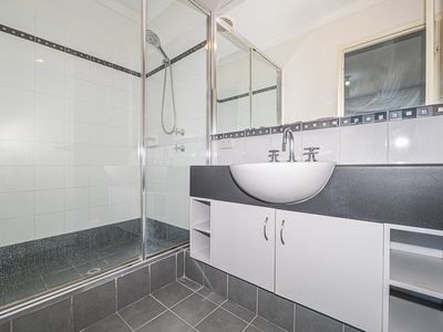 2 / 18 Gibbs Street, East Cannington