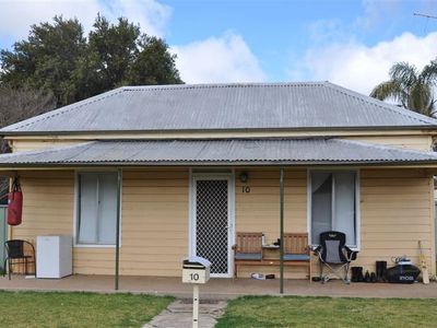 10 Reid St, Forbes