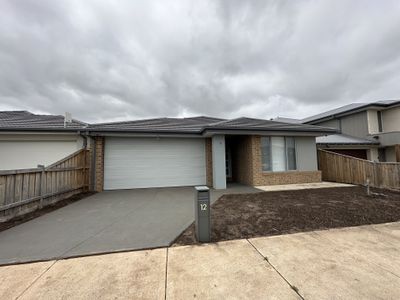 12 Milsom Avenue, Fraser Rise