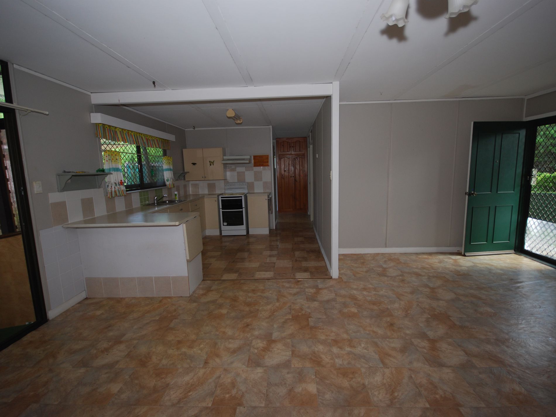 4 HERITAGE STREET, Morayfield