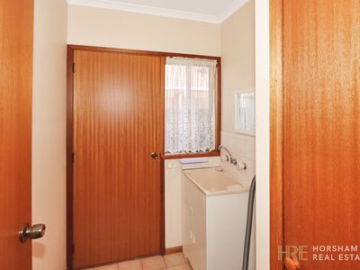 2 / 5 George Street, Horsham