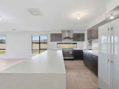 24 Silver Wattle Drive, Wangaratta