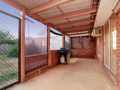 25 Lesley Drive, Hampton Park