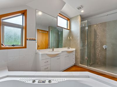 11 Katui Street, Castor Bay