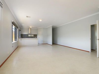 12 Graduate Way, Coolbellup