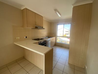 24 / 6 Tench Street, Kingston