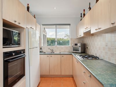 28 Lowanna Way, Armadale