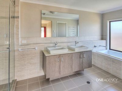 53 Messara Cct, Durack