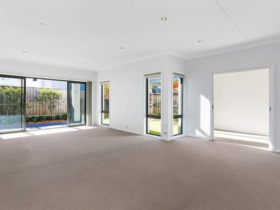 29 Grand Court, Fairy Meadow