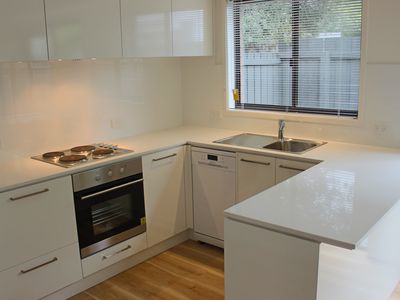 2 / 27 Candover Street, Geelong West