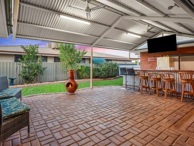 18 Robertson Street, West Lamington