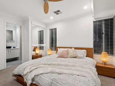 43 Evergreen Gardens, Carramar