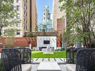 217 West 57th Street, New York, NY, International