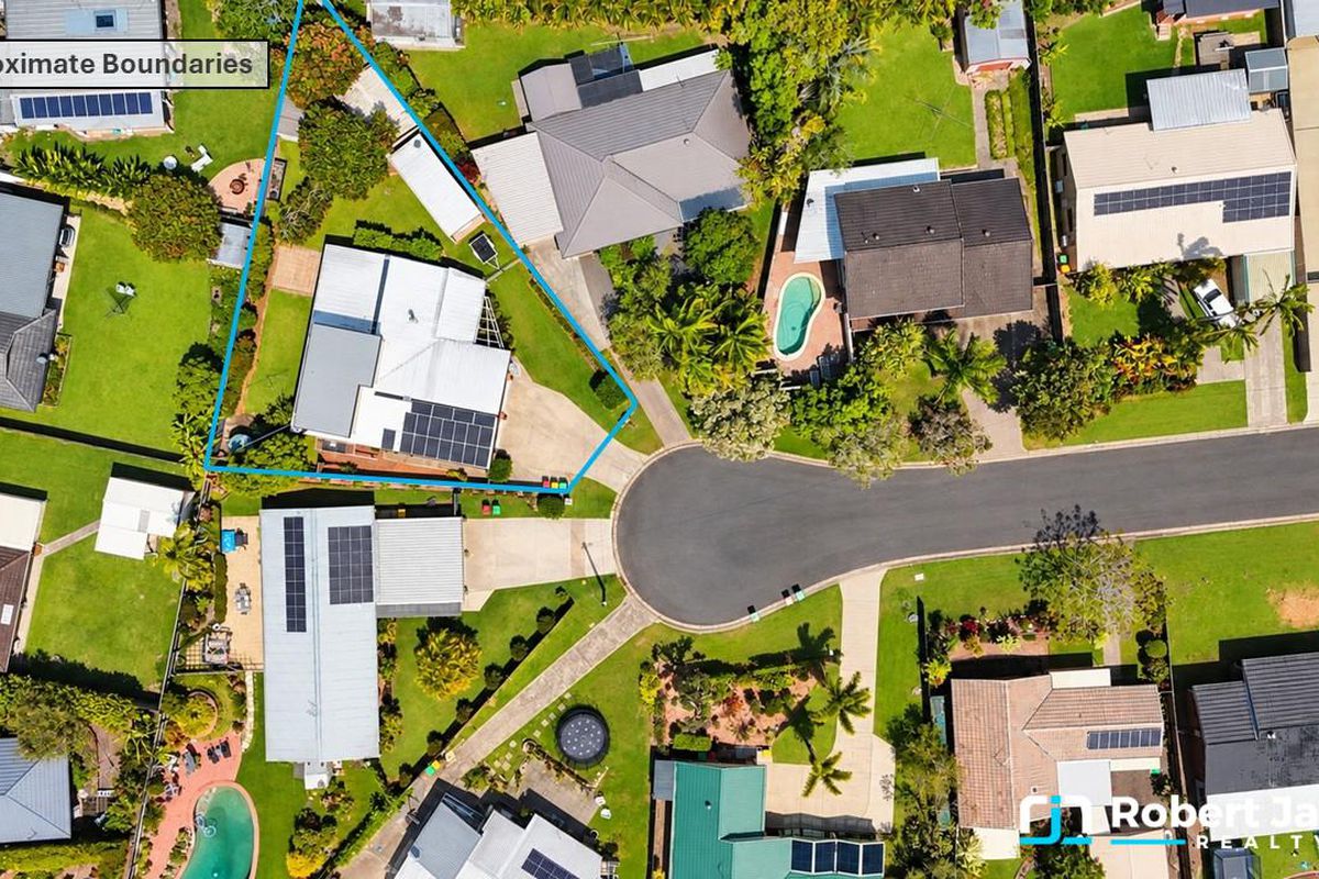 14 Cambuca Court, Tewantin