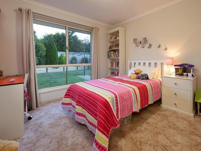 27 DALTON AVENUE, Wodonga