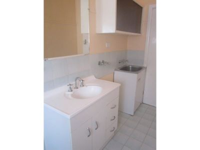 2 / 26 Ranchby Avenue, Lake Heights