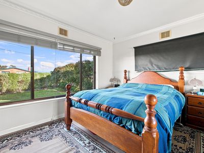 1 Geale Street, George Town