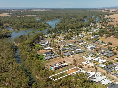 15 MCCULLOCH STREET, Bundalong
