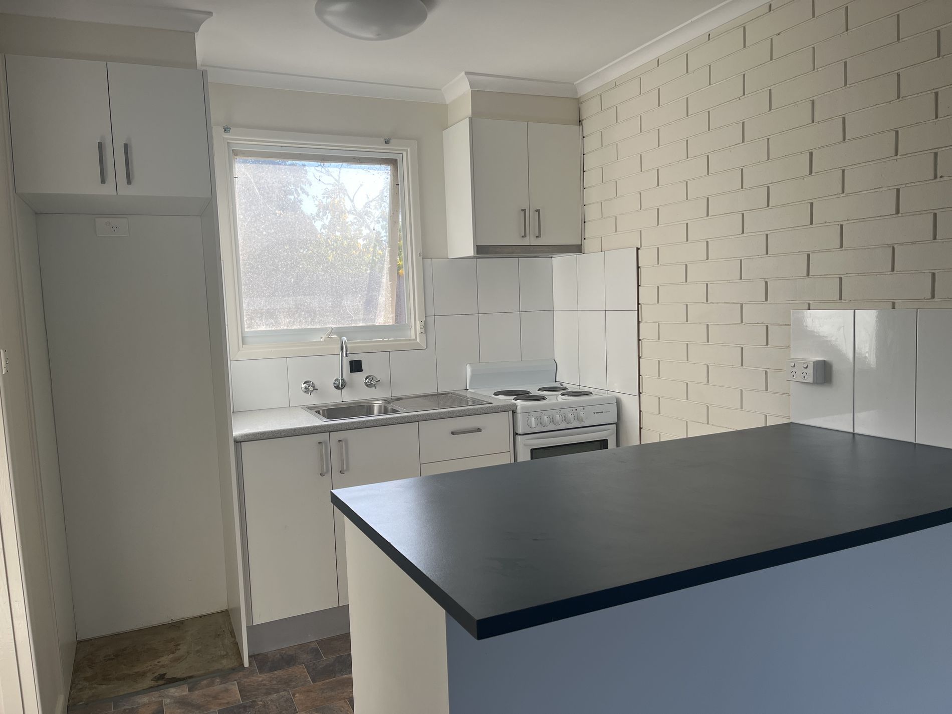 4 / 28-30 Helms Street, Newcomb