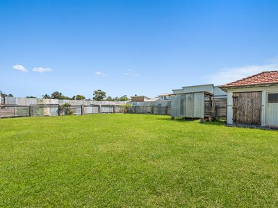 27 Addison Avenue, Lake Illawarra