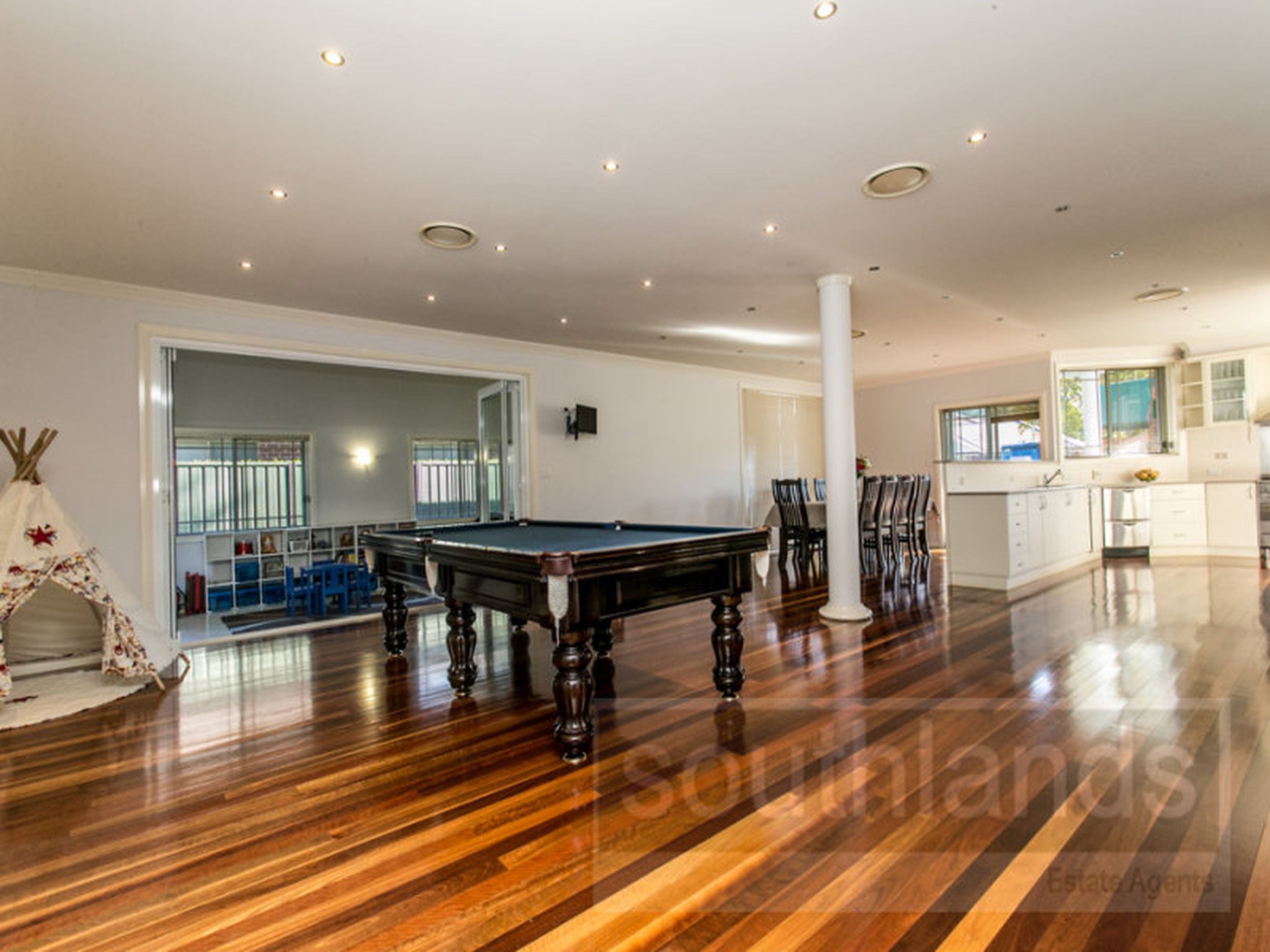 9 Torquay Tce, GLENMORE PARK