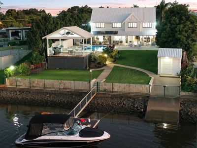 4 Garden Grove, Carrara