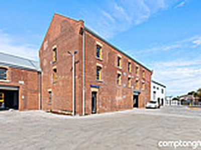 3 / 10 McRobert Street, Newport