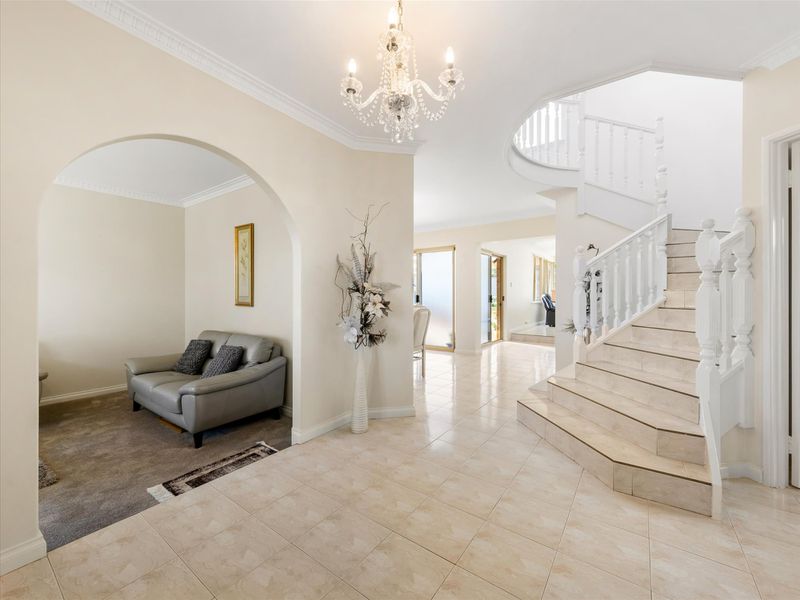 39 Castellon Crescent, Coogee