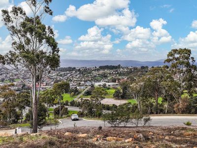 64 Peel Street West, West Launceston