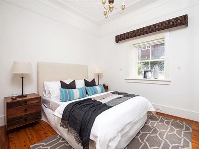 2 / 10 Allens Pde, Bondi Junction