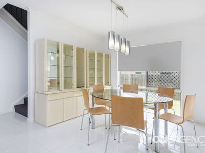 10 Sallyanne St, Doolandella